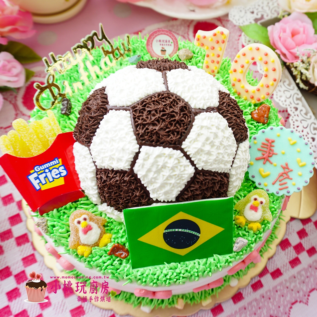 Two tier soccer field cake 双层足球场蛋糕 - Cube Bakery & Cafe